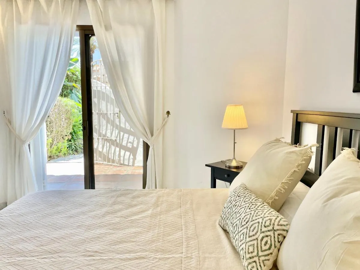 Golden Beach La Palma - Eaw Homes Marbella 0*,  Španělsko